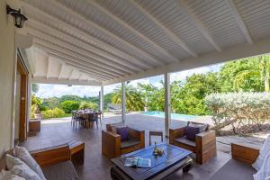 Hồ bơi trong/gần Villa Datura