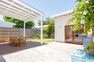 En have udenfor Charming Heritage Cottage Large 4BR Home