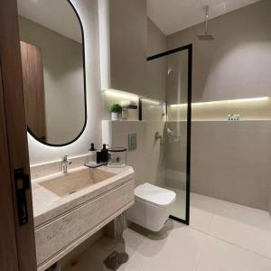 Ένα μπάνιο στο Lavender Amman Hotel +51 φωτογραφίες