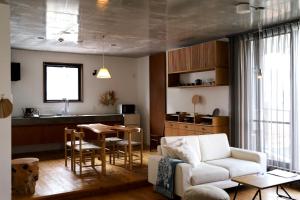 Χώρος καθιστικού στο ON THE SAME HOTEL-All suite-