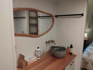 Φωτογραφία από το άλμπουμ του The Glan Devon Tiny Retreat 