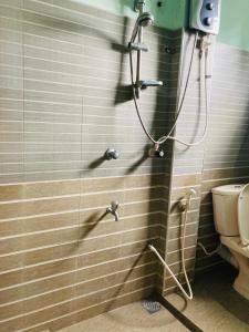 Ένα μπάνιο στο Green Hearth Rest