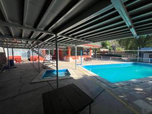 Hồ bơi trong/gần Hostel Valle Grande