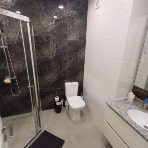 Ένα μπάνιο στο Apartament Buiucani Alba Iulia