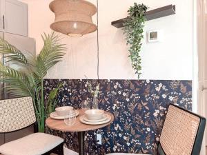 Et opholdsområde på Beautiful 1B1B - Medical District - Dallas Airport