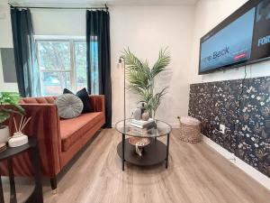 Et tv og/eller underholdning på Beautiful 1B1B - Medical District - Dallas Airport