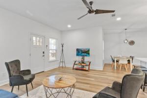 Billede fra billedgalleriet på Cozy Holiday Hideaway -Warm, Quiet & Private i Baton Rouge