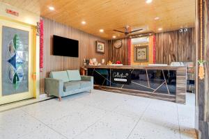 Μια τηλεόραση ή/και κέντρο ψυχαγωγίας στο Collection O Uttaranchal University Premnagar