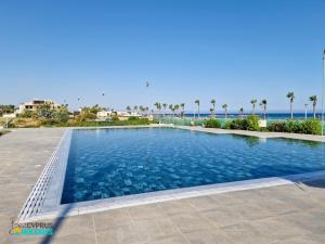 Swimmingpoolen hos eller tæt på Lordos Deluxe 2bd Duplex with pool and Seaview