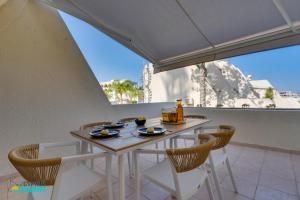 En generel udsigt til bjerge eller udsigt til bjerge taget fra lejligheden