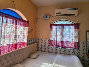 Postel nebo postele na pokoji v ubytování Hotel O B. S Marriage Palace