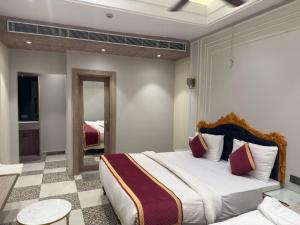 Fotografie z fotogalerie ubytování Hotel The Raghavas' v destinaci Ayodhya + 29 fotografií