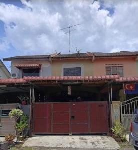 Budova, kde se prázdninový dům nachází