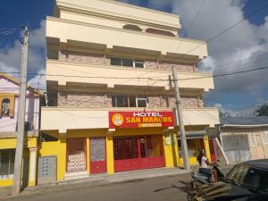 Το κτήριο όπου στεγάζεται  το ξενοδοχείο