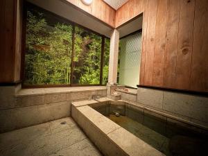 Billede fra billedgalleriet på Forest hideaway in Onsen town with music studio i Higashiizu