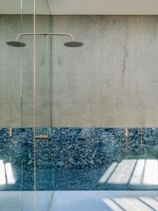 Ένα μπάνιο στο Triptych - The Blunt House +40 φωτογραφίες