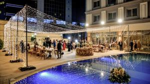 Bazén v ubytování Istanbul Gonen Hotel nebo v jeho okolí + 87 fotografií