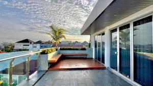 Balkón nebo terasa v ubytování studio suryajingga