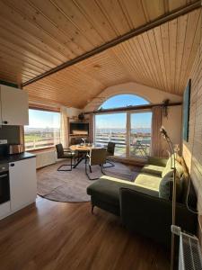 Køkken eller tekøkken på NEU! Das kleine Rote Hoch-Haus