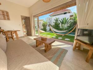 Et tv og/eller underholdning på 1BR Villa Venezia a Tropical Escape - Seminyak