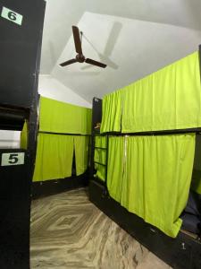 Imagine din galeria proprietății Jungle Hostel by Mango Tree în Vagator