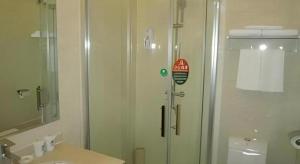 Un baño de GreenTree Inn Yixing Zhangzhu Express Hotel 160 fotos más