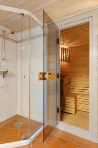 Et badeværelse på Bekkeblom, family cabin with extension in Hafjell