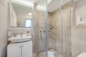 Et badeværelse på Strandgut Wohnung 8