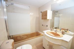 Phòng tắm tại Big family home +50 ảnh