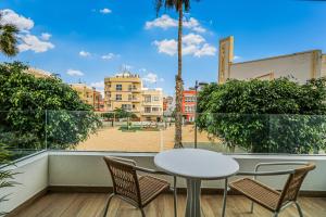 Balkón nebo terasa v ubytování Taliarte Clavellinas