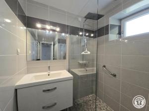 Phòng tắm tại Gite des noisetiers +18 ảnh