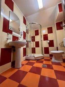 Koupelna v ubytování La Gabi + 29 fotografií