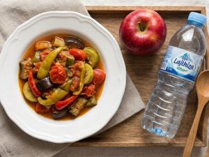 Jídlo v penzionu nebo okolí