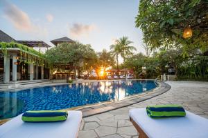 Swimmingpoolen hos eller tæt på Kuta Seaview Beach Resort