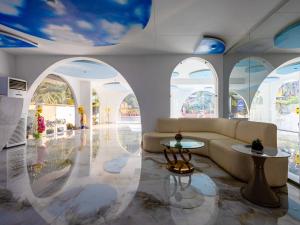 Posezení v ubytování Palette The Moon Hotel by CheckIn Goa