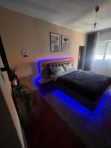 En eller flere senge i et værelse på N3 Apartment