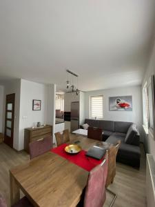 Et opholdsområde på Apartament Dwa Poziomy