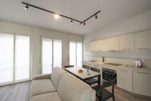 O bucătărie sau chicinetă la Casa Celeste