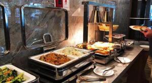 Jídlo v hotelu nebo okolí