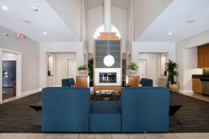 Et opholdsområde på Blueground Winchester pool nr Central Park SFO-2104