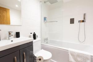 Phòng tắm tại The Regent Luxury Pad