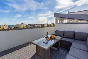 Balkón nebo terasa v ubytování Luxury at The Brunswick - Free Parking-4 bedrooms