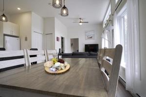 Μια τηλεόραση ή/και κέντρο ψυχαγωγίας στο Spa - Lake access - Absolute Comfort - L'Herisson