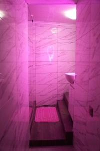 Phòng tắm tại Romantic Mini-Hotel & Photo Space in the Heart of Lviv