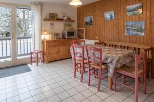 Η κουζίνα ή μικρή κουζίνα στο Morillon - Appt Familial 6pers