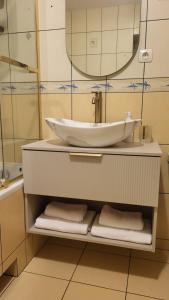 Koupelna v ubytování Apartament Lilly & Tilly free parking podziemny