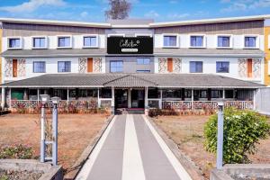 Το κτήριο όπου στεγάζεται  το ξενοδοχείο +32 φωτογραφίες