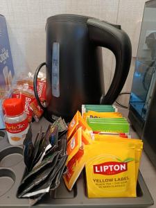 Příslušenství pro přípravu čaje a kávy v ubytování Telese Charme B&B