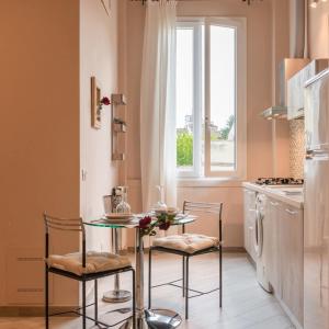 Kuchyň nebo kuchyňský kout v ubytování Dante Experience Apartment