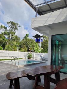 Ban công/sân hiên tại Yangyai Tree Villa